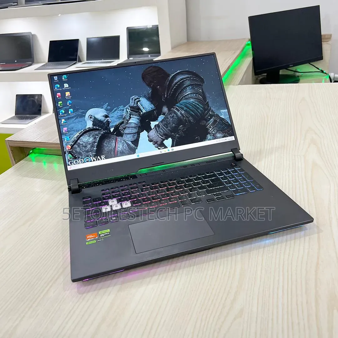 Nouveau Ordinateur portable Asus ROG Strix G17 32GB AMD Ryzen 9 SSD 1T