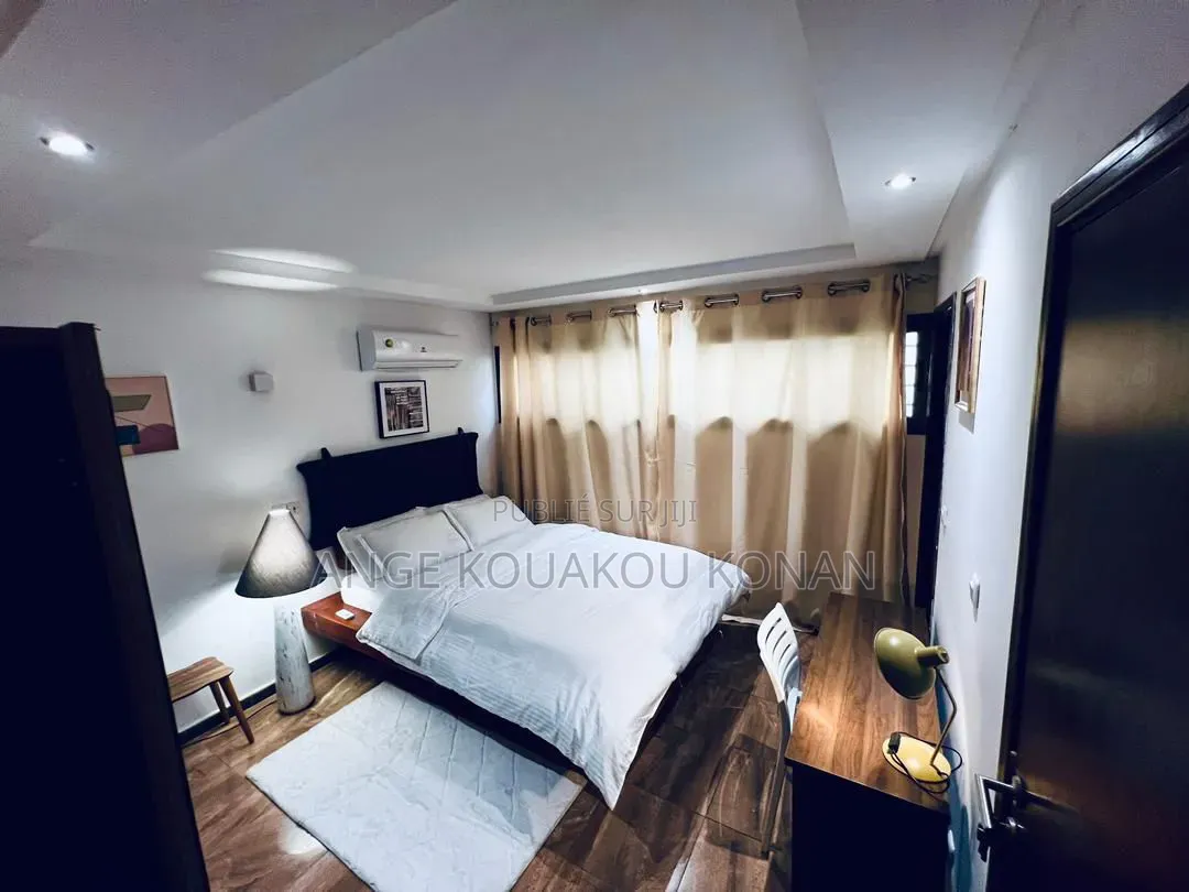 Meublé 3chbre Appartement dans Ange Immobilier, Cocody à Louer