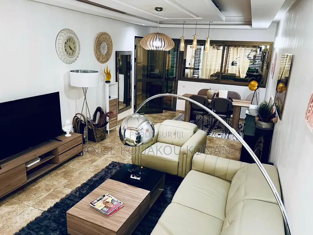 Meublé 3chbre Appartement dans Ange Immobilier, Cocody à Louer