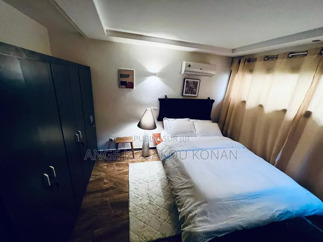 Meublé 3chbre Appartement dans Ange Immobilier, Cocody à Louer