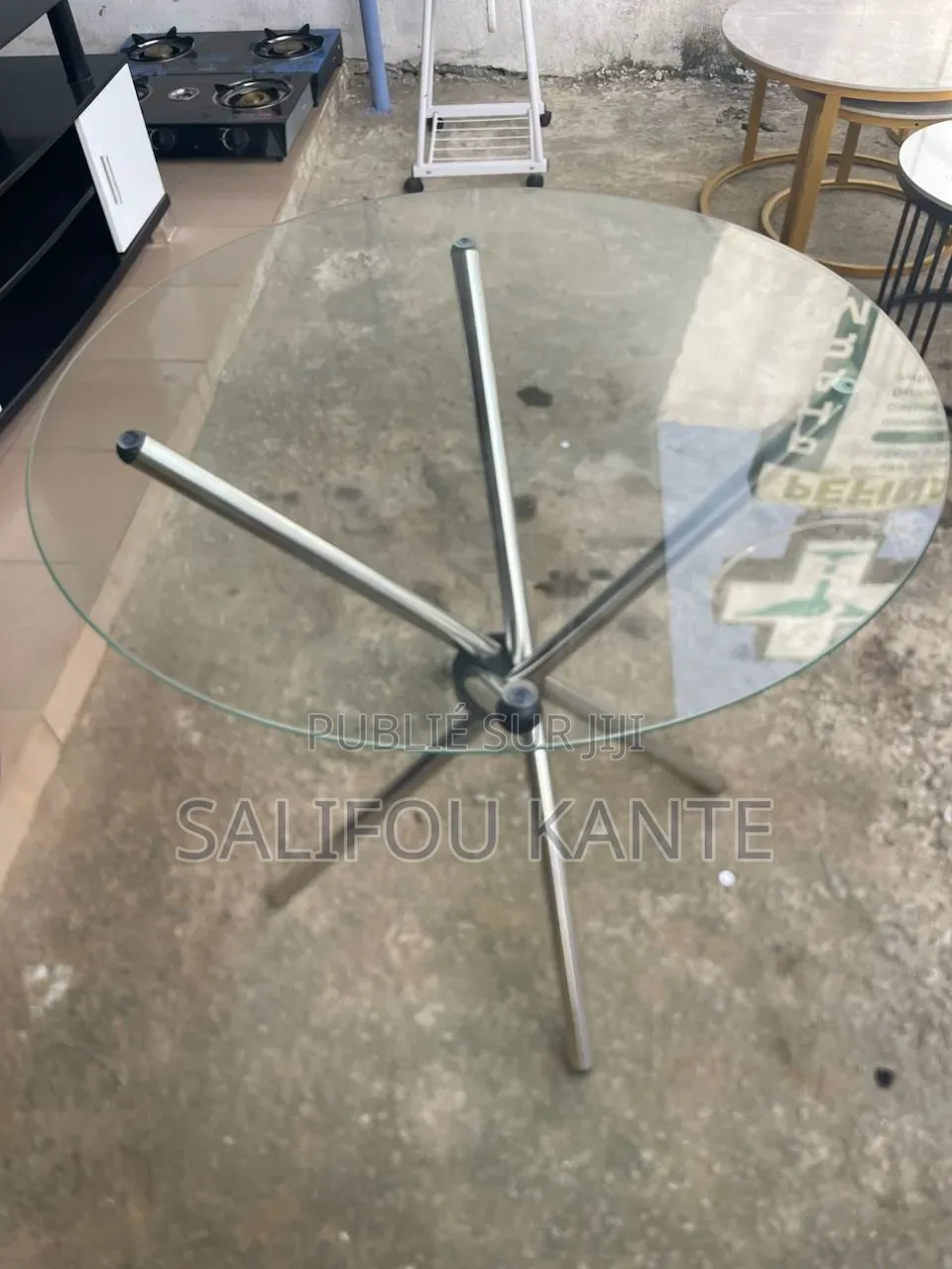 Table À Manger Vitrè