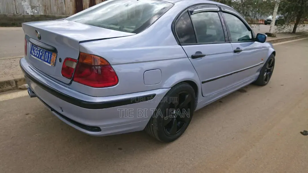 BMW 3 Series 2001 Autre