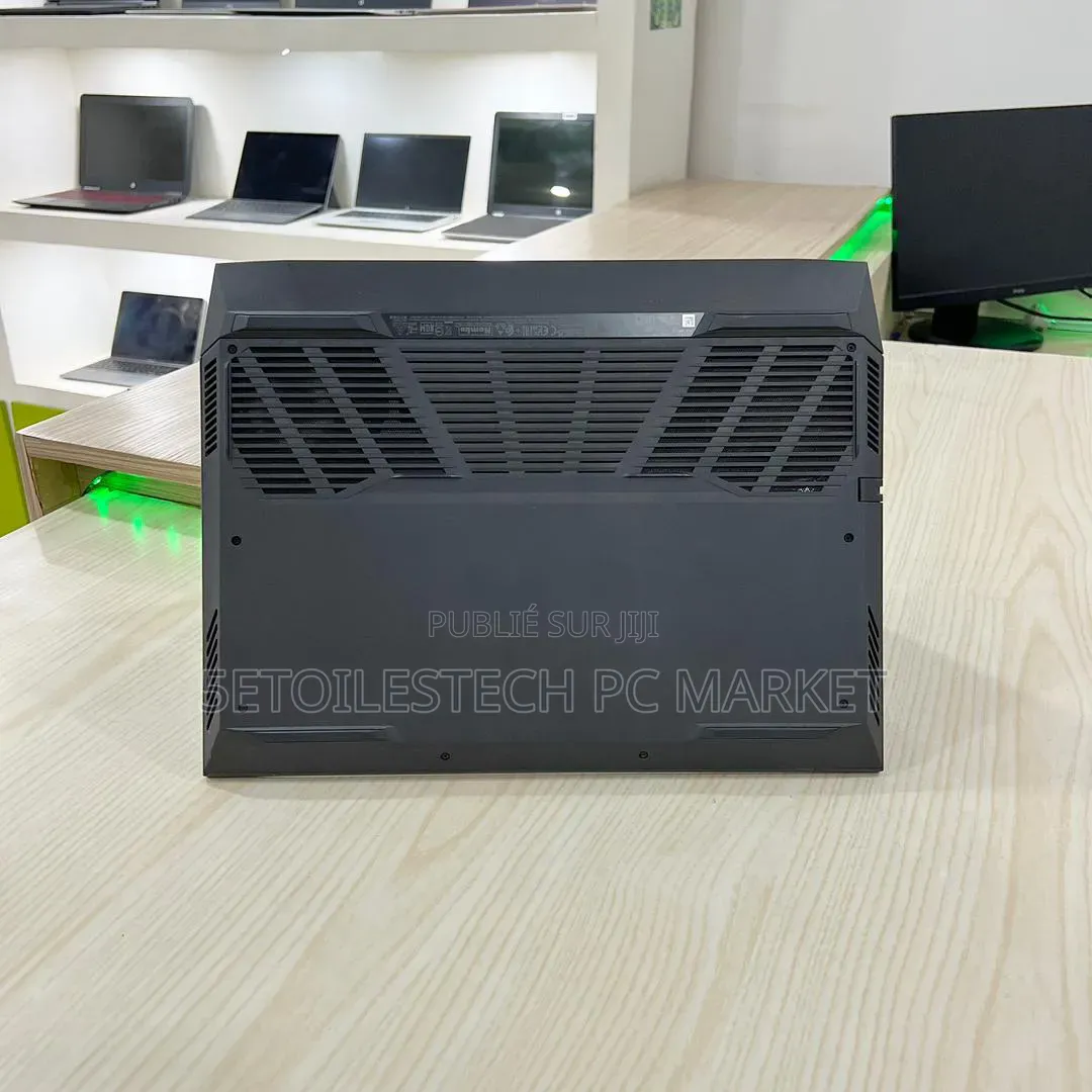 Nouveau Ordinateur portable Dell G15 5535 16GB Intel Core i7 SSD 512GB