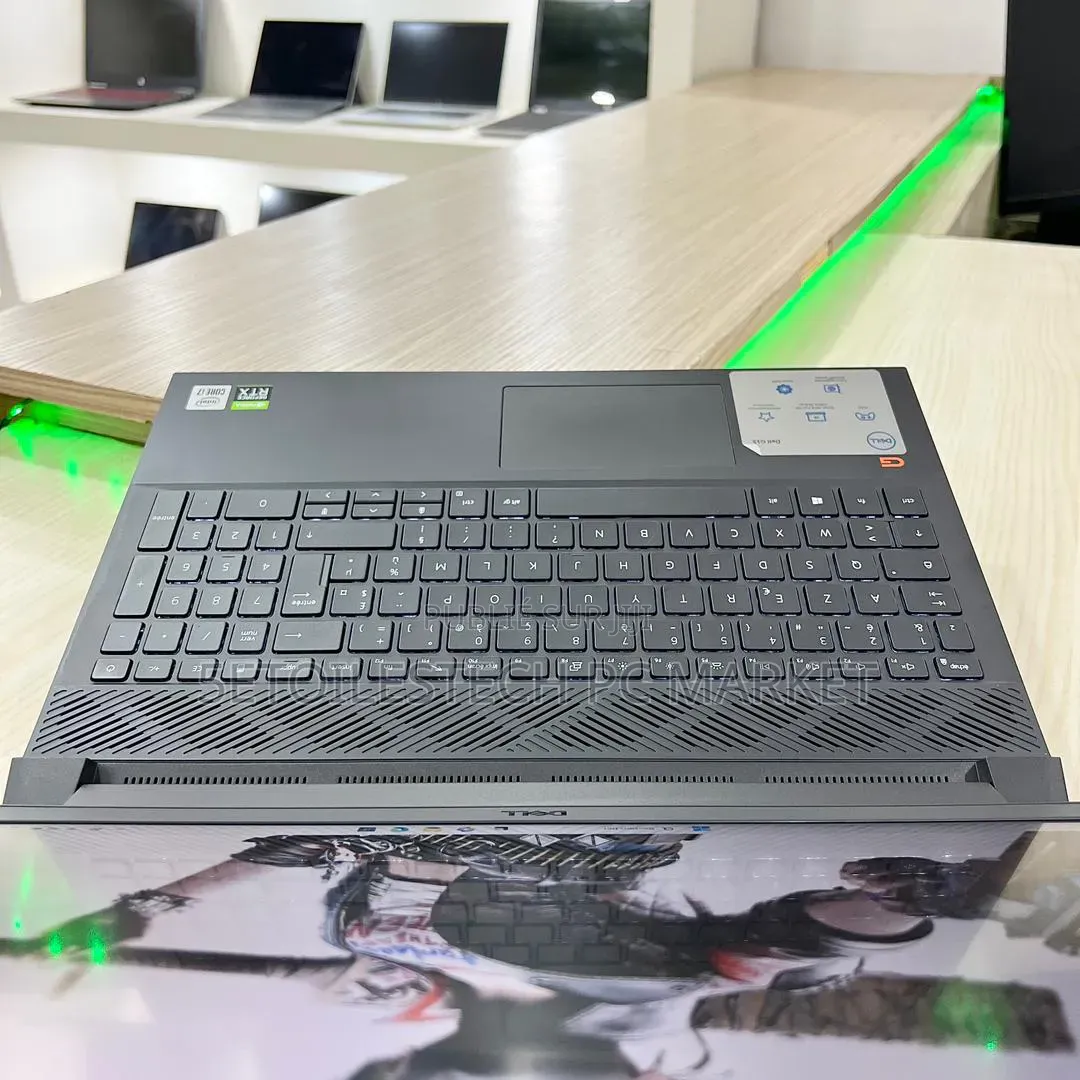 Nouveau Ordinateur portable Dell G15 5535 16GB Intel Core i7 SSD 512GB