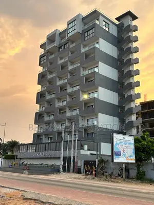 – Hotel 5 Étoiles - Immeuble R+11 Exploité (Hôtellerie Restauration