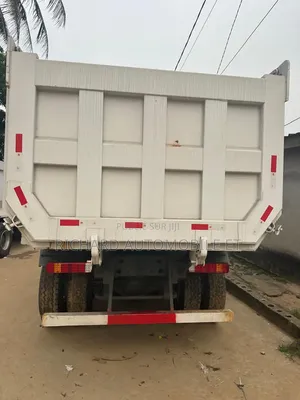 2 Bennes Howo Sinotruck Importe