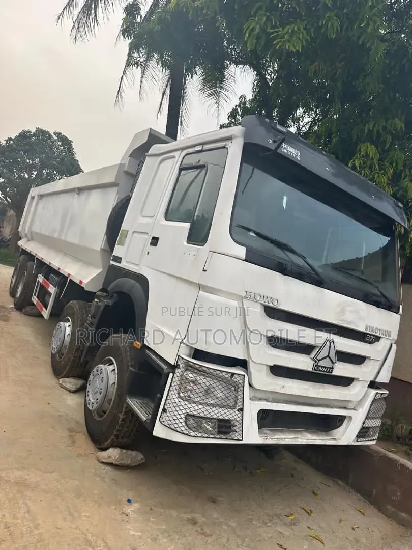2 Bennes Howo Sinotruck Importe