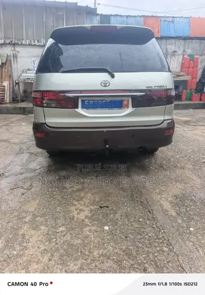 Toyota Picnic 2.0 FWD 2009 Beige