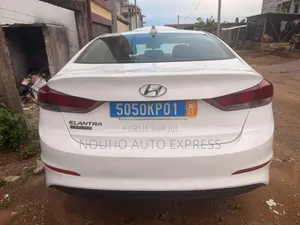 Hyundai Elantra 2018 Blanc