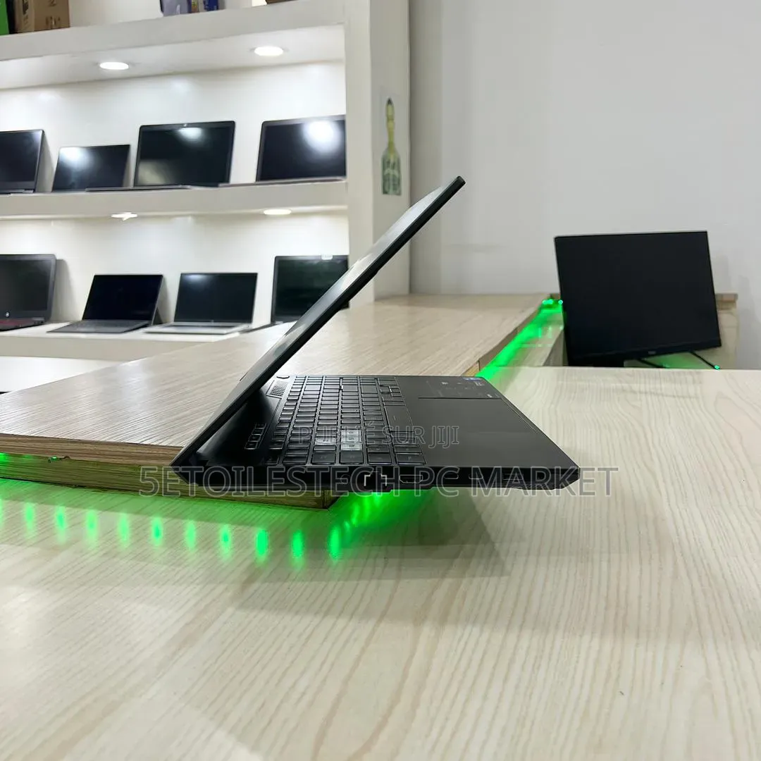 Nouveau Asus TUF Dash F15 16GB Intel Core i5 SSD 512GB