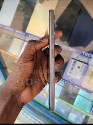 Nouveau Tecno Spark 40 256 GB Blanc
