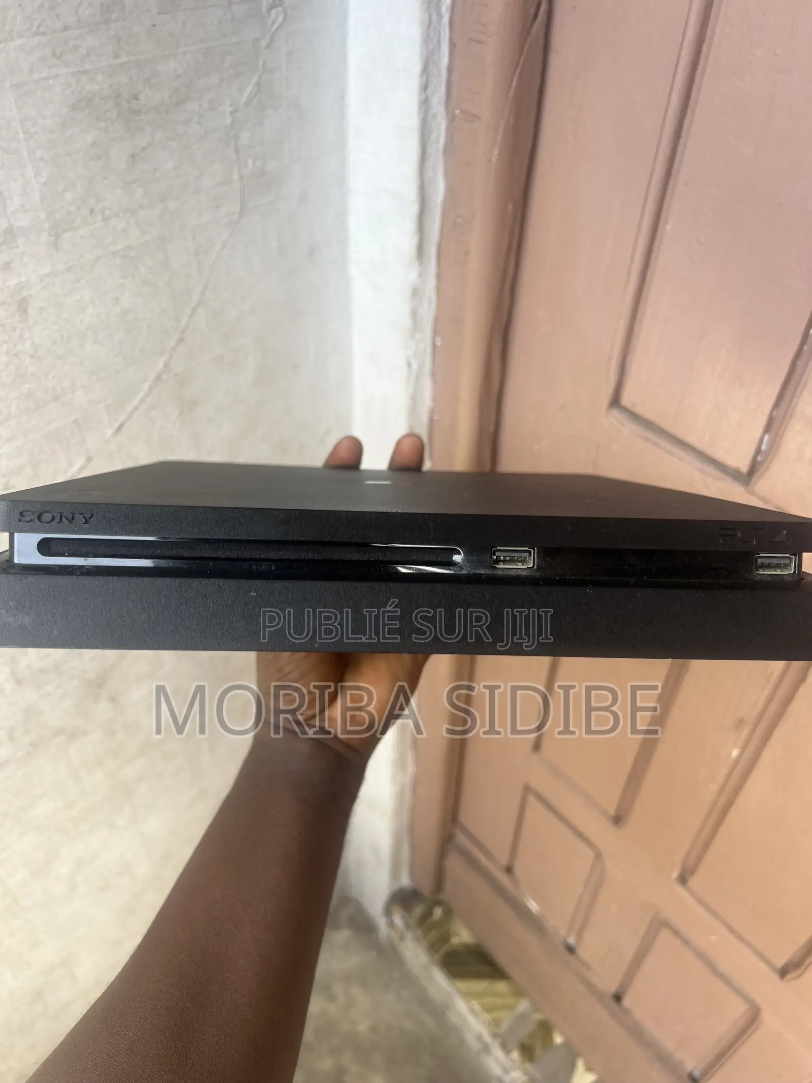 Ps4 Slim Très Bon État