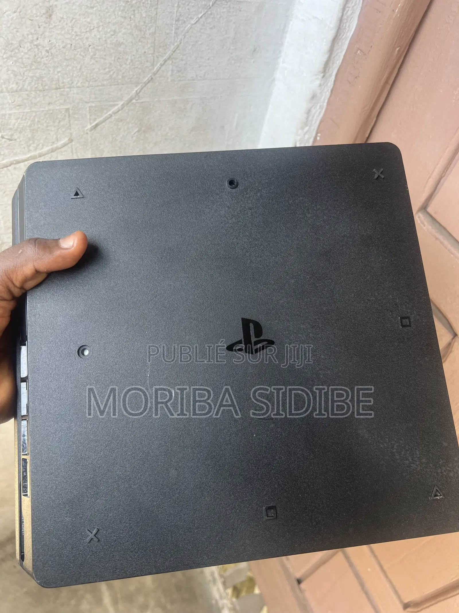Ps4 Slim Très Bon État