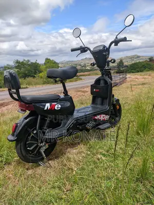 Nouveau Yamaha YBR125 2025 Noir
