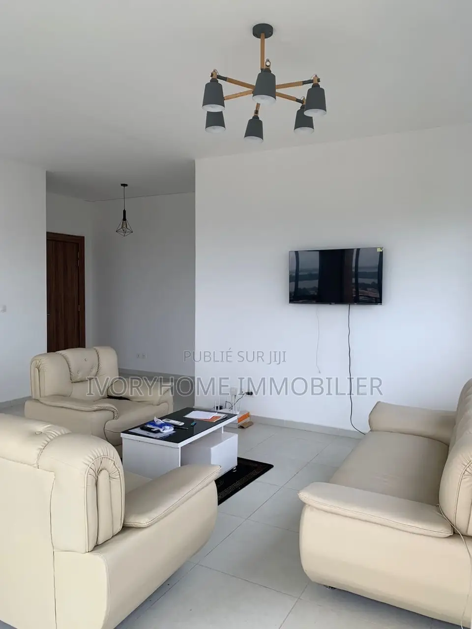 3chbre Appartement dans Cocody à Louer