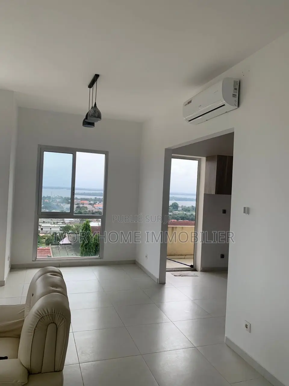 3chbre Appartement dans Cocody à Louer