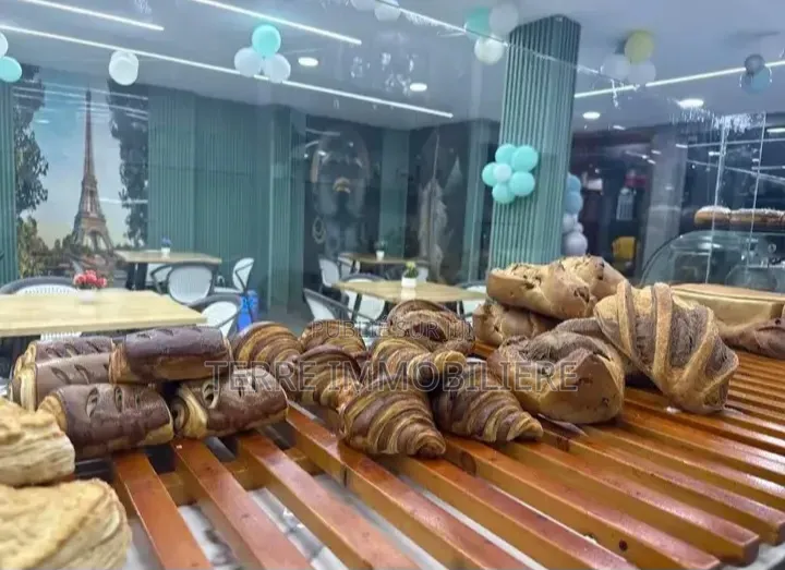 Boulangerie-Pâtisserie À Céder