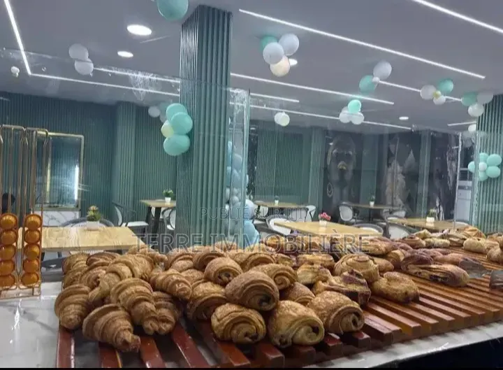 Boulangerie-Pâtisserie À Céder