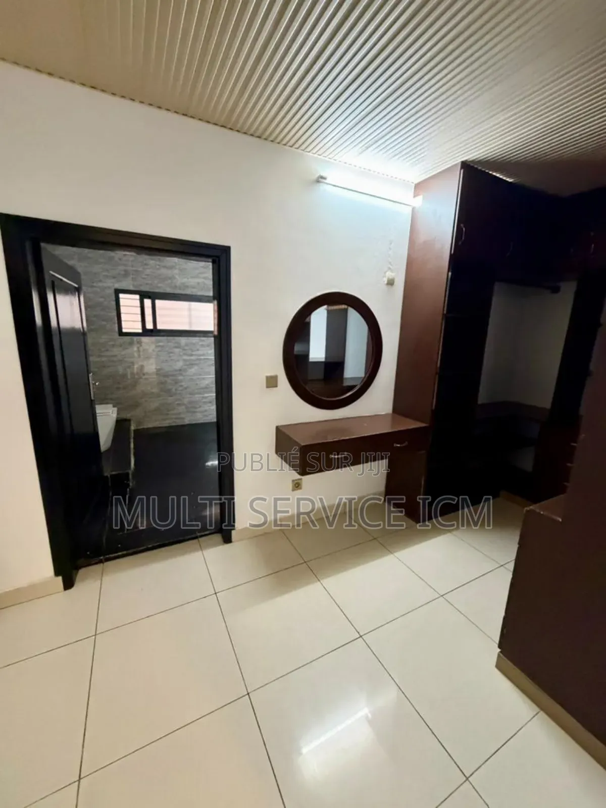 4chbre Duplex dans Ismaël Coulibaly, Cocody à Louer
