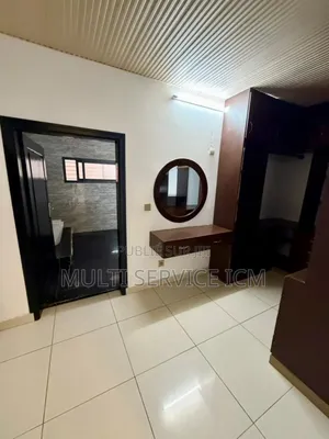 4chbre Duplex dans Ismaël Coulibaly, Cocody à Louer