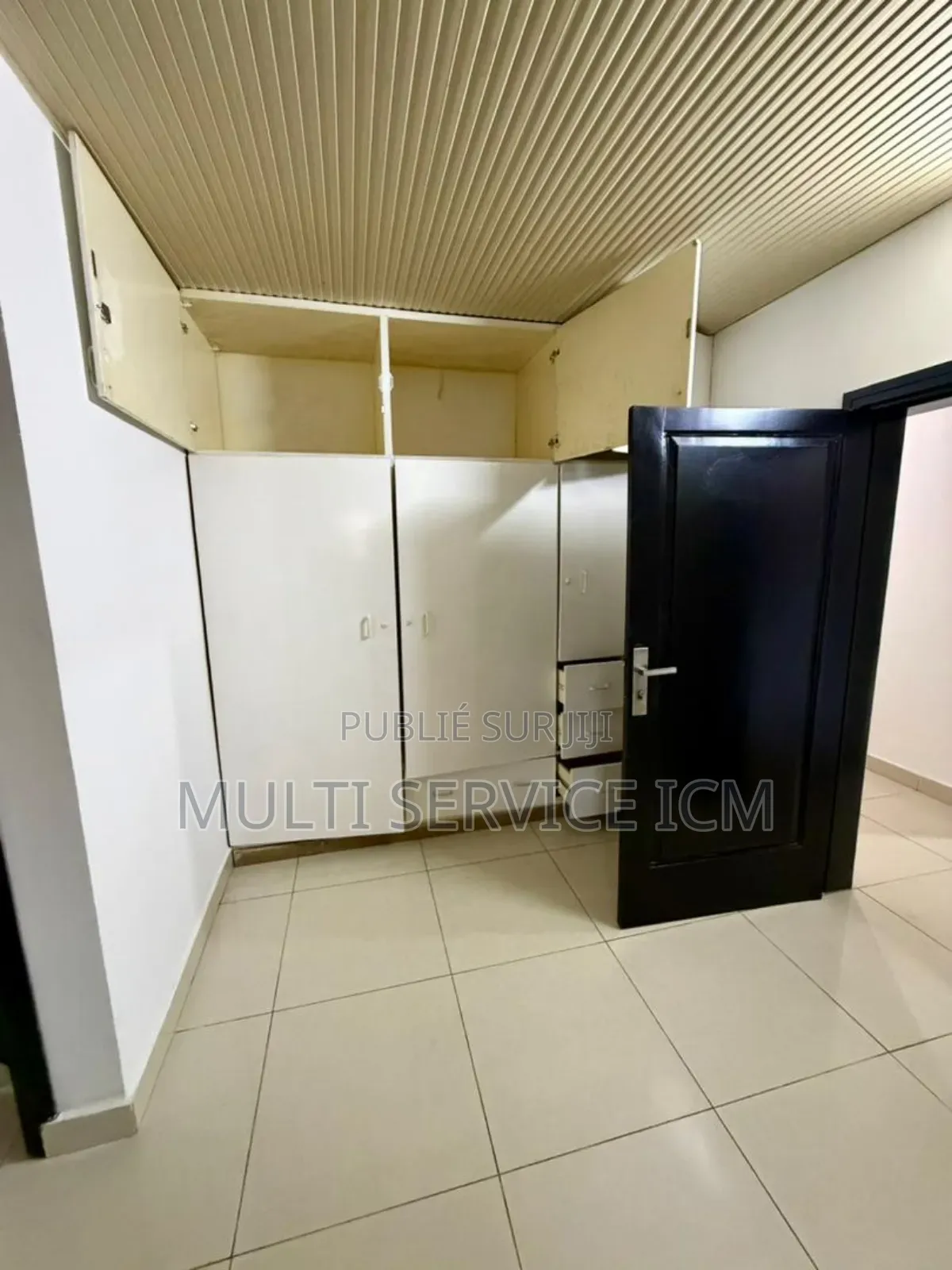 4chbre Duplex dans Ismaël Coulibaly, Cocody à Louer