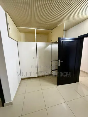 4chbre Duplex dans Ismaël Coulibaly, Cocody à Louer