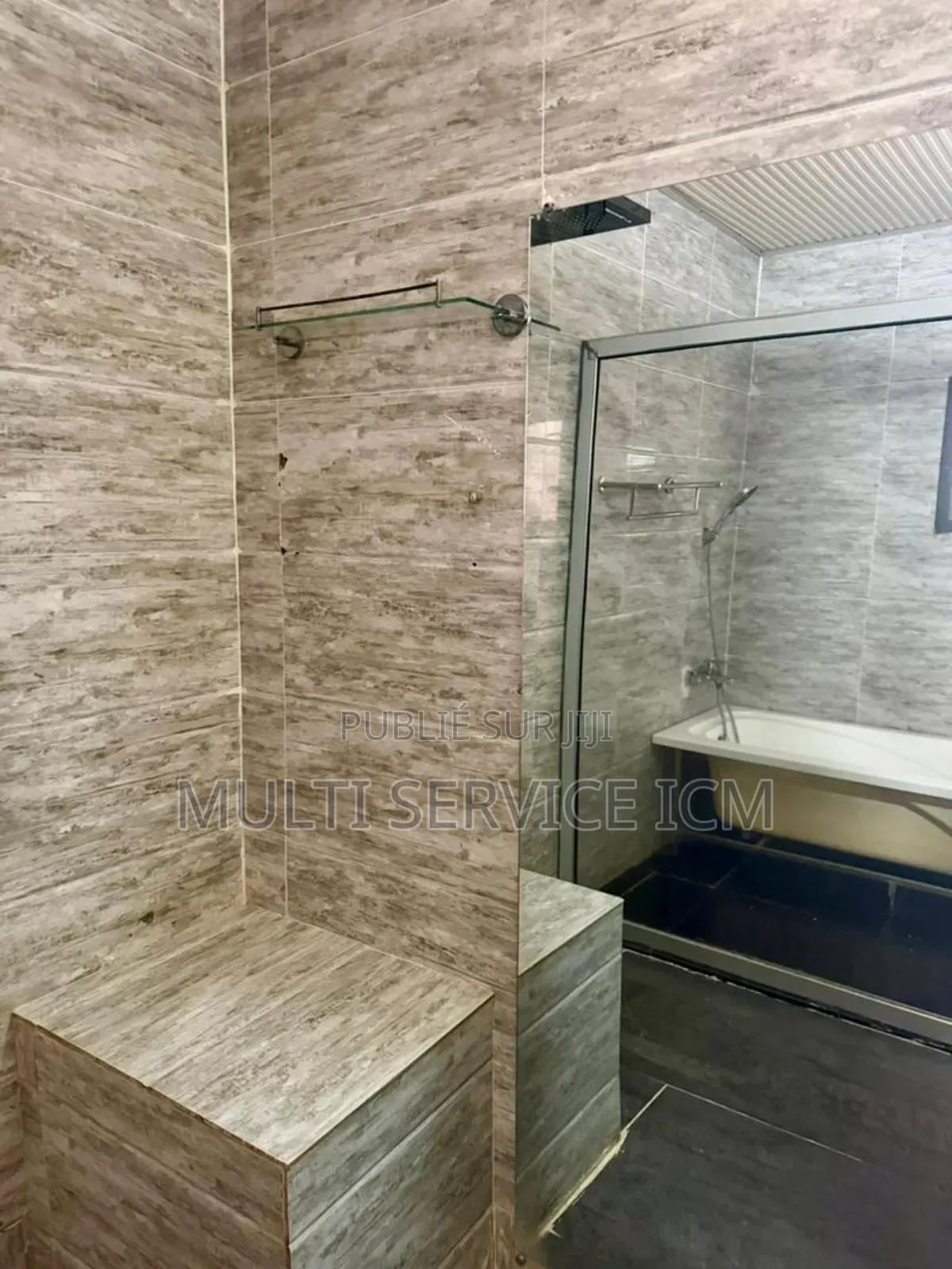 4chbre Duplex dans Ismaël Coulibaly, Cocody à Louer