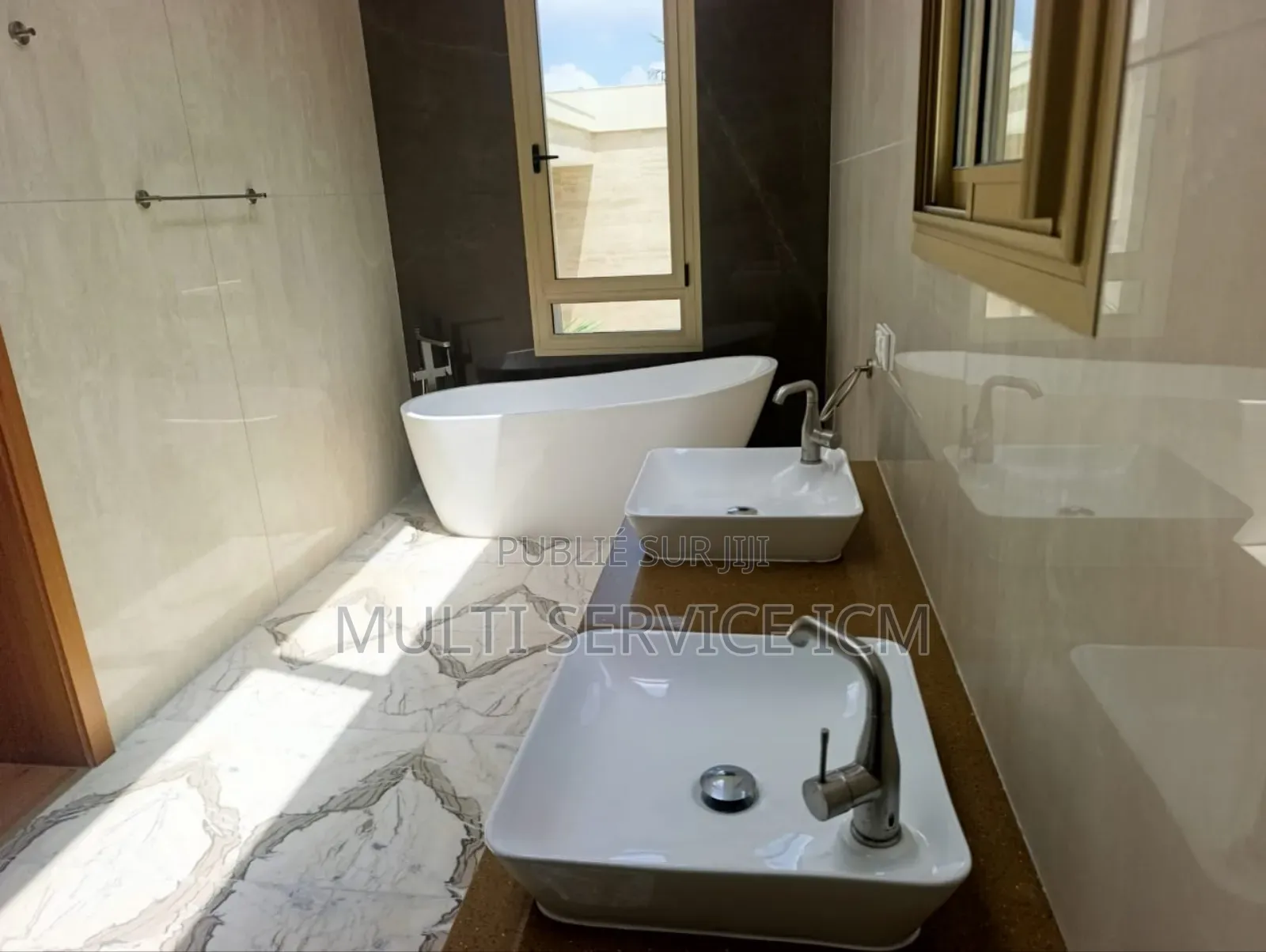 16chbre Duplex dans Ismaël Coulibaly, Cocody à Louer