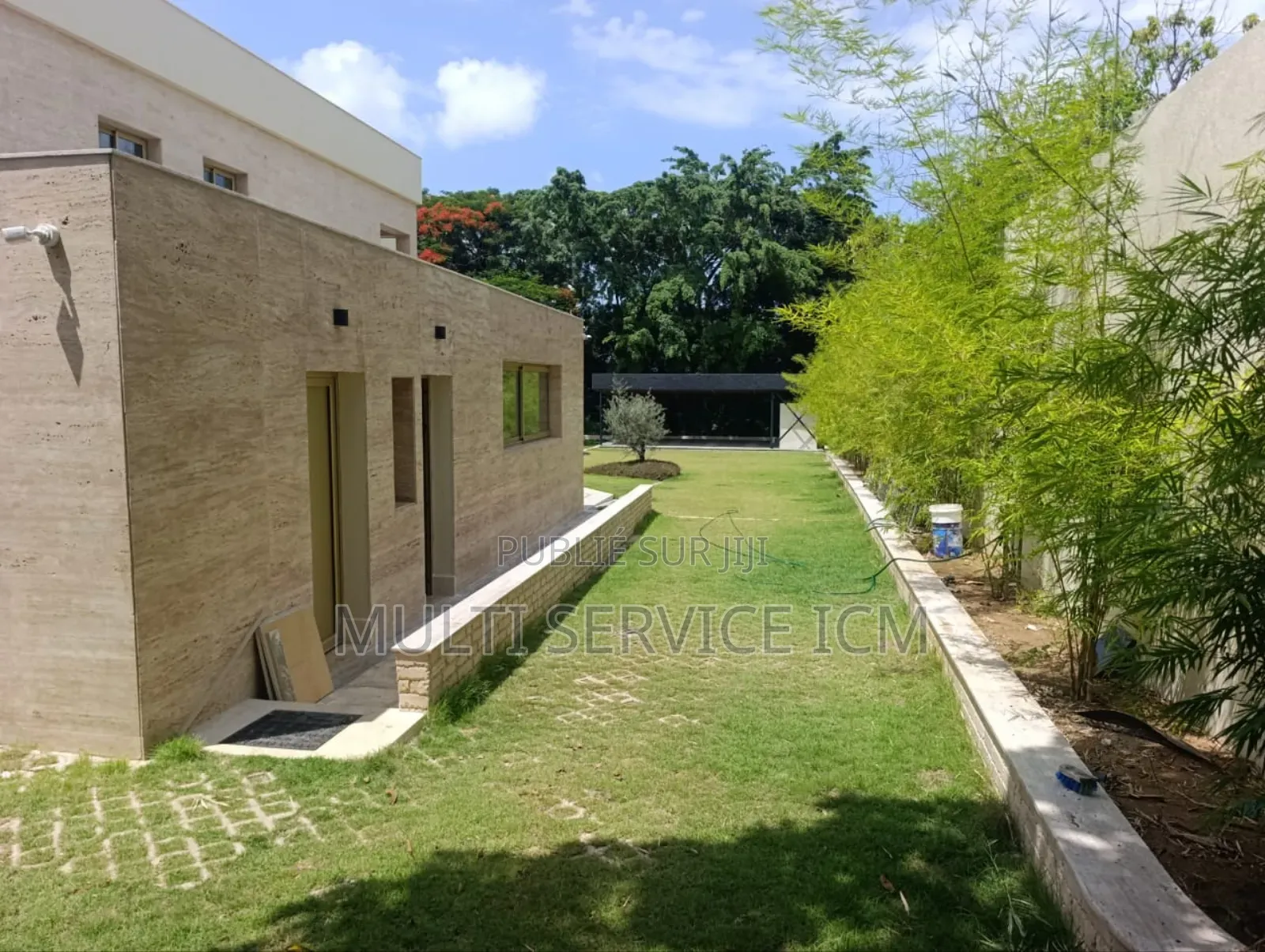 16chbre Duplex dans Ismaël Coulibaly, Cocody à Louer