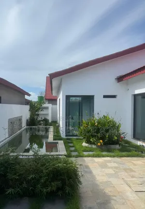 5chbre Villa dans Ismaël Coulibaly, Grand-Bassam à Vendre