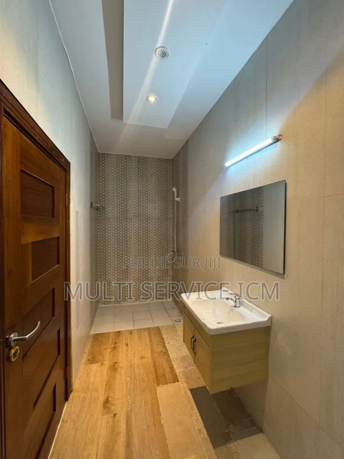 5chbre Villa dans Ismaël Coulibaly, Grand-Bassam à Vendre