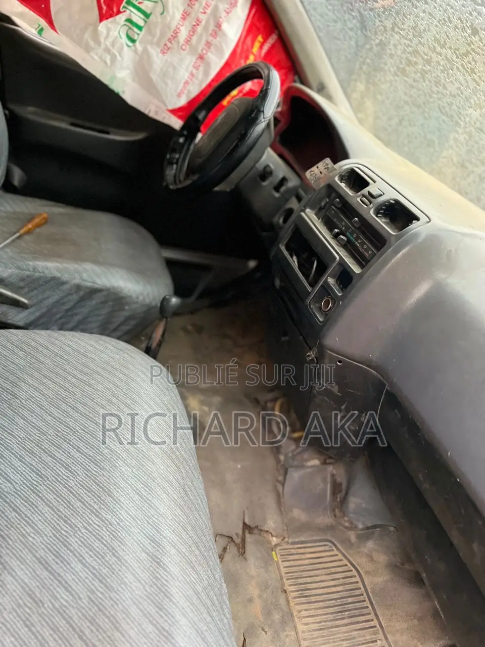 Toyota Grand HiAce 1980 Gris