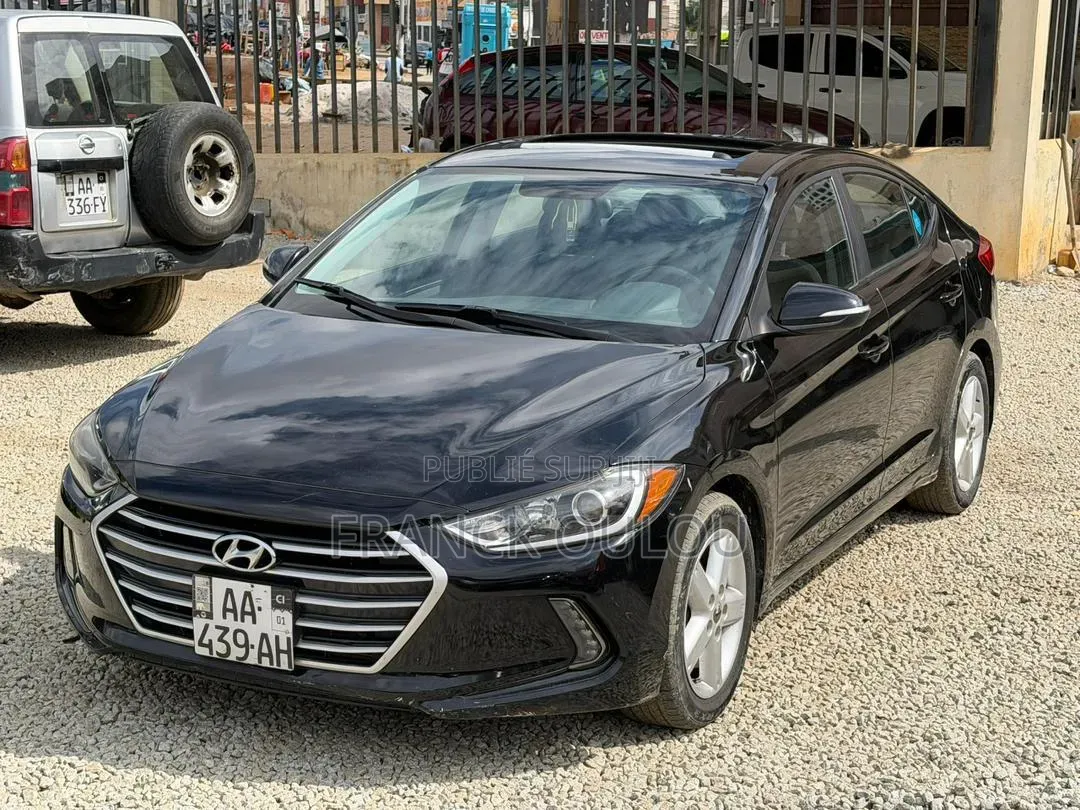 Hyundai Elantra 2019 Noir