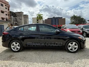 Hyundai Elantra 2019 Noir