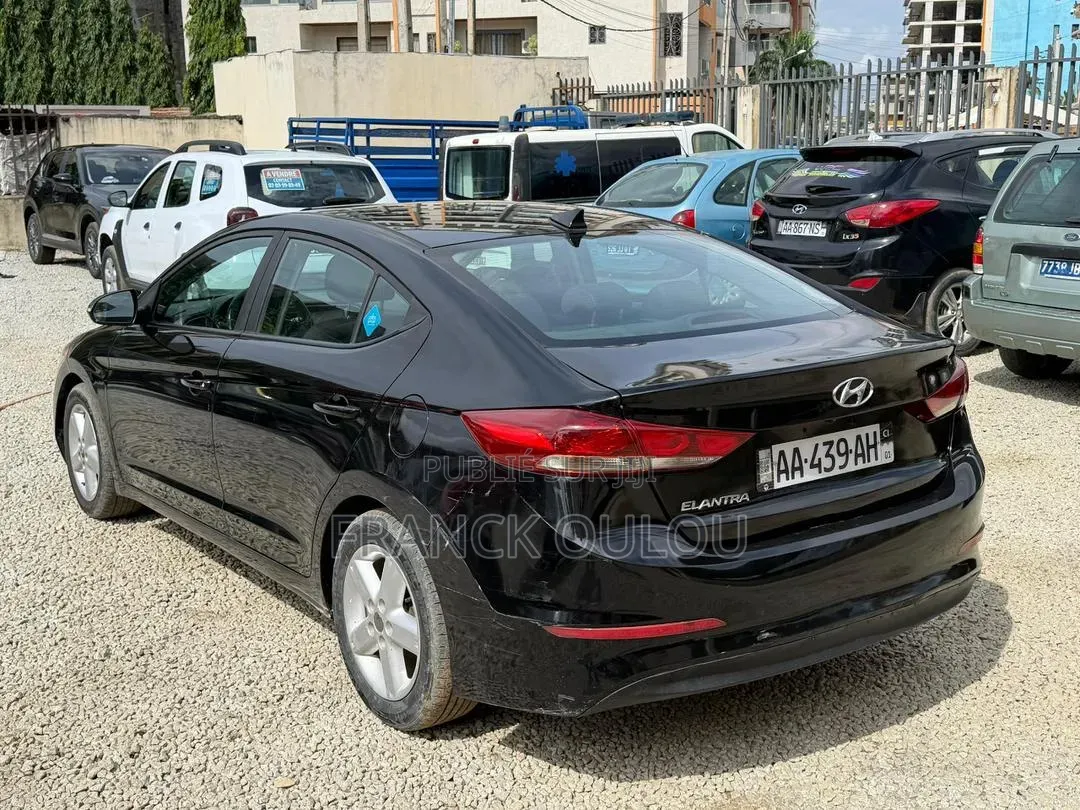 Hyundai Elantra 2019 Noir