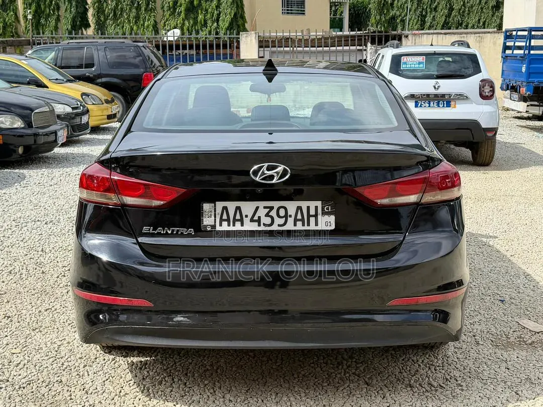 Hyundai Elantra 2019 Noir
