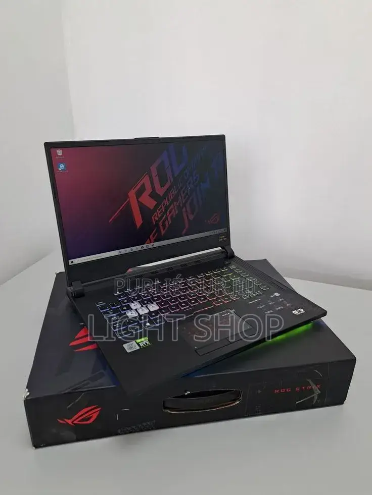 Nouveau Ordinateur portable Asus A42DE 32GB Intel Core i9 HDD+SSD 1T