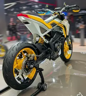 Nouveau Yamaha YBR125 2023 Noir