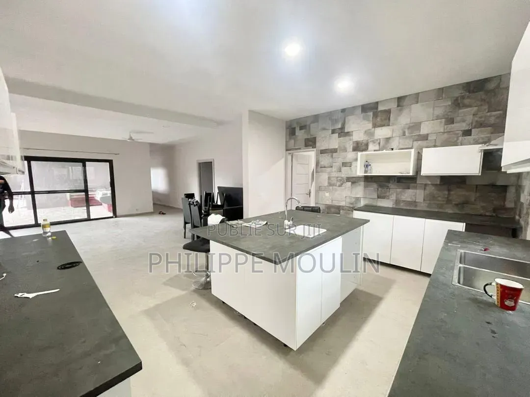 Meublé 5chbre Maison dans Elite Immobilier, Grand-Bassam à Vendre