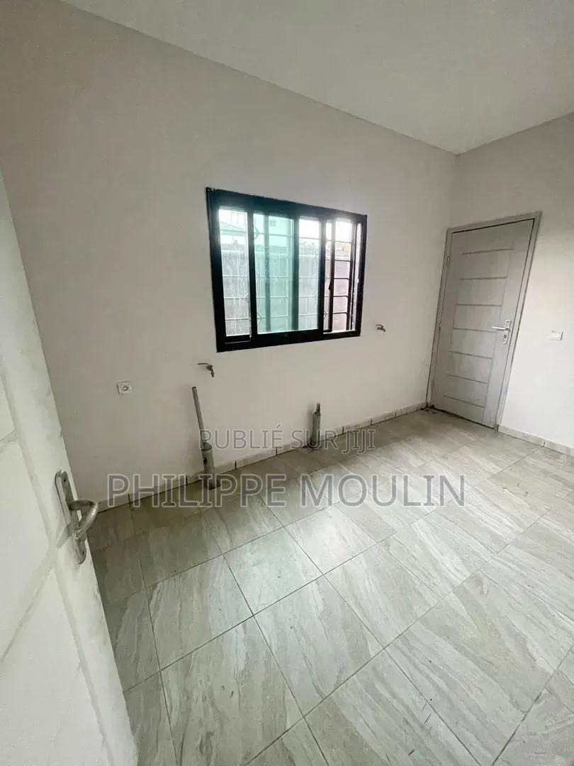 Meublé 5chbre Maison dans Elite Immobilier, Grand-Bassam à Vendre