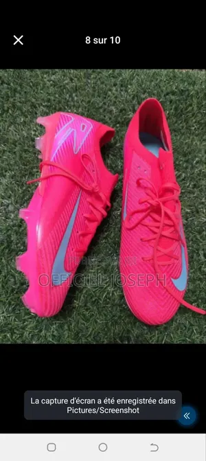 Paire De Magre