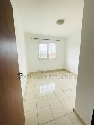 2chbre Appartement dans Yopougon à Vendre