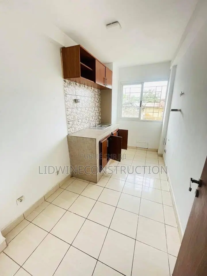 2chbre Appartement dans Yopougon à Vendre