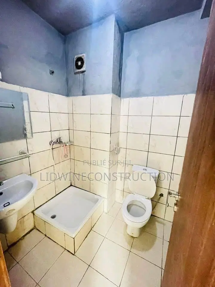 2chbre Appartement dans Yopougon à Vendre