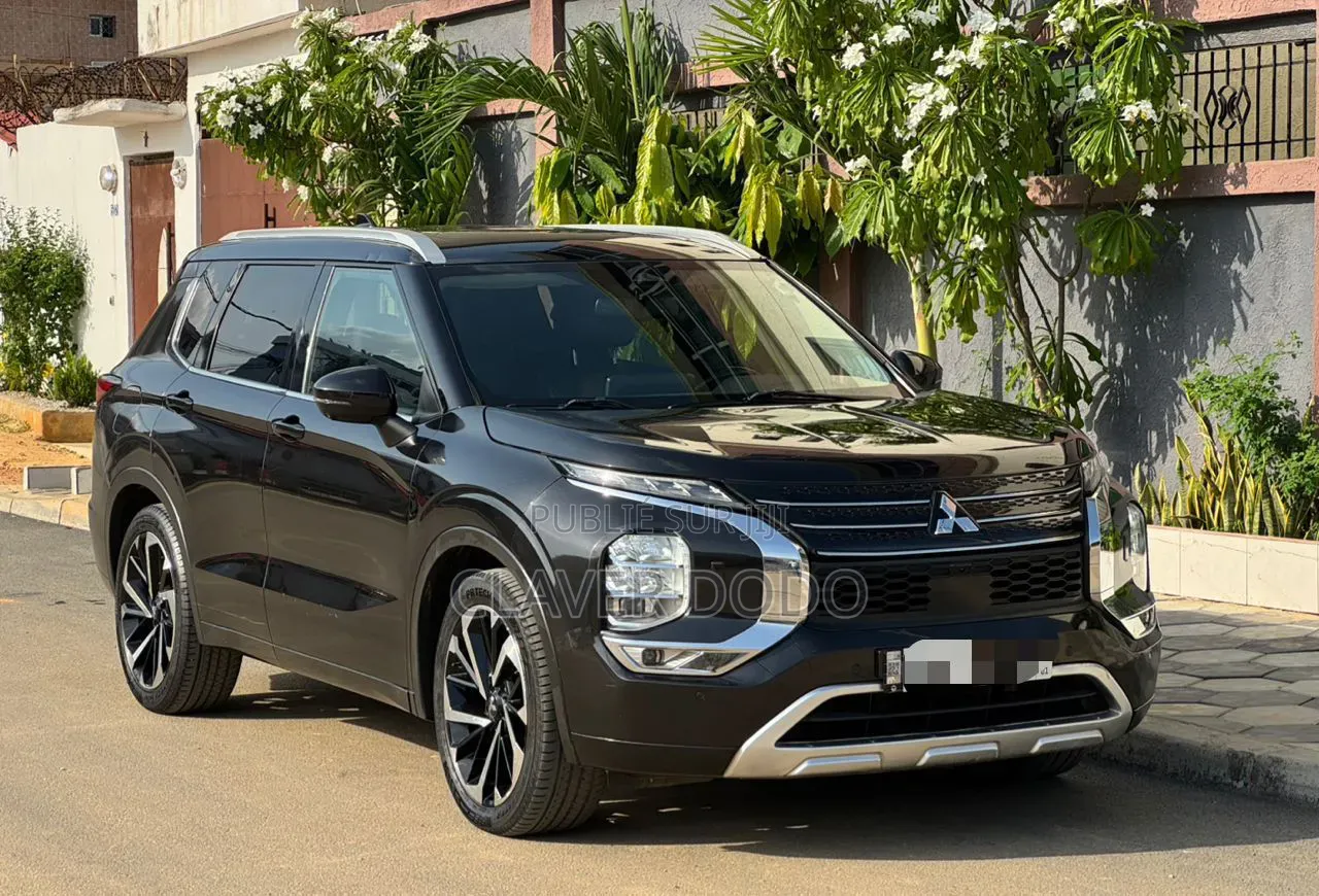 Mitsubishi Outlander 2024 Noir