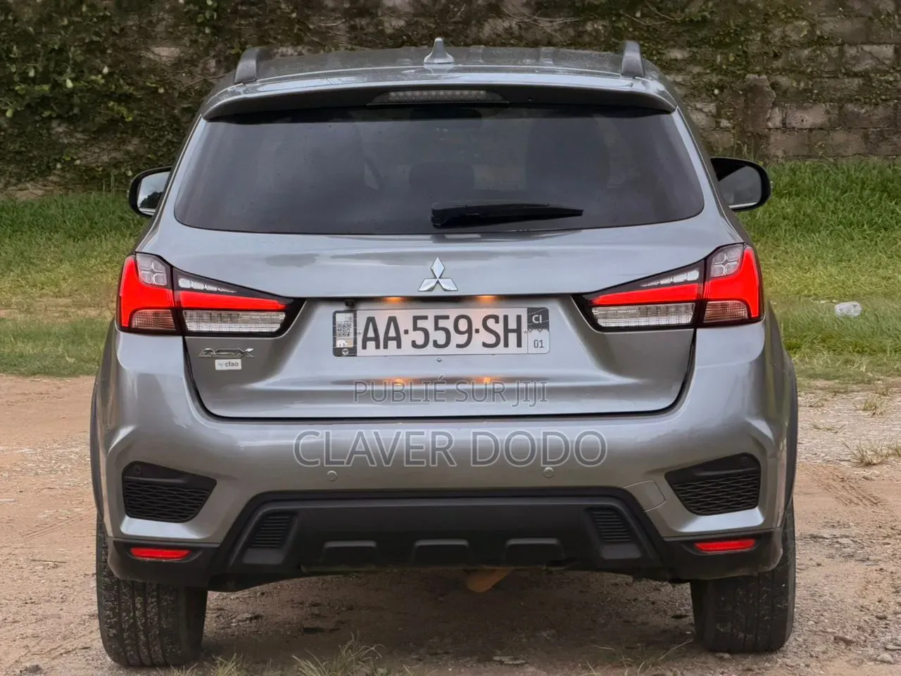 Mitsubishi Outlander 2021 Gris