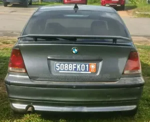BMW 3 Series 2002 Gris