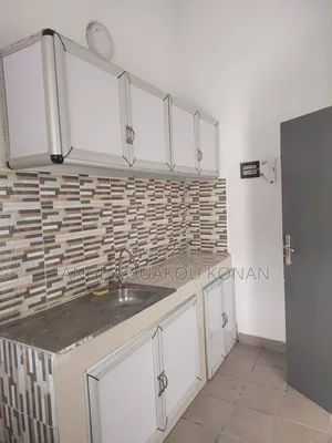 4chbre Maison dans Ange Immobilier, Cocody à Vendre