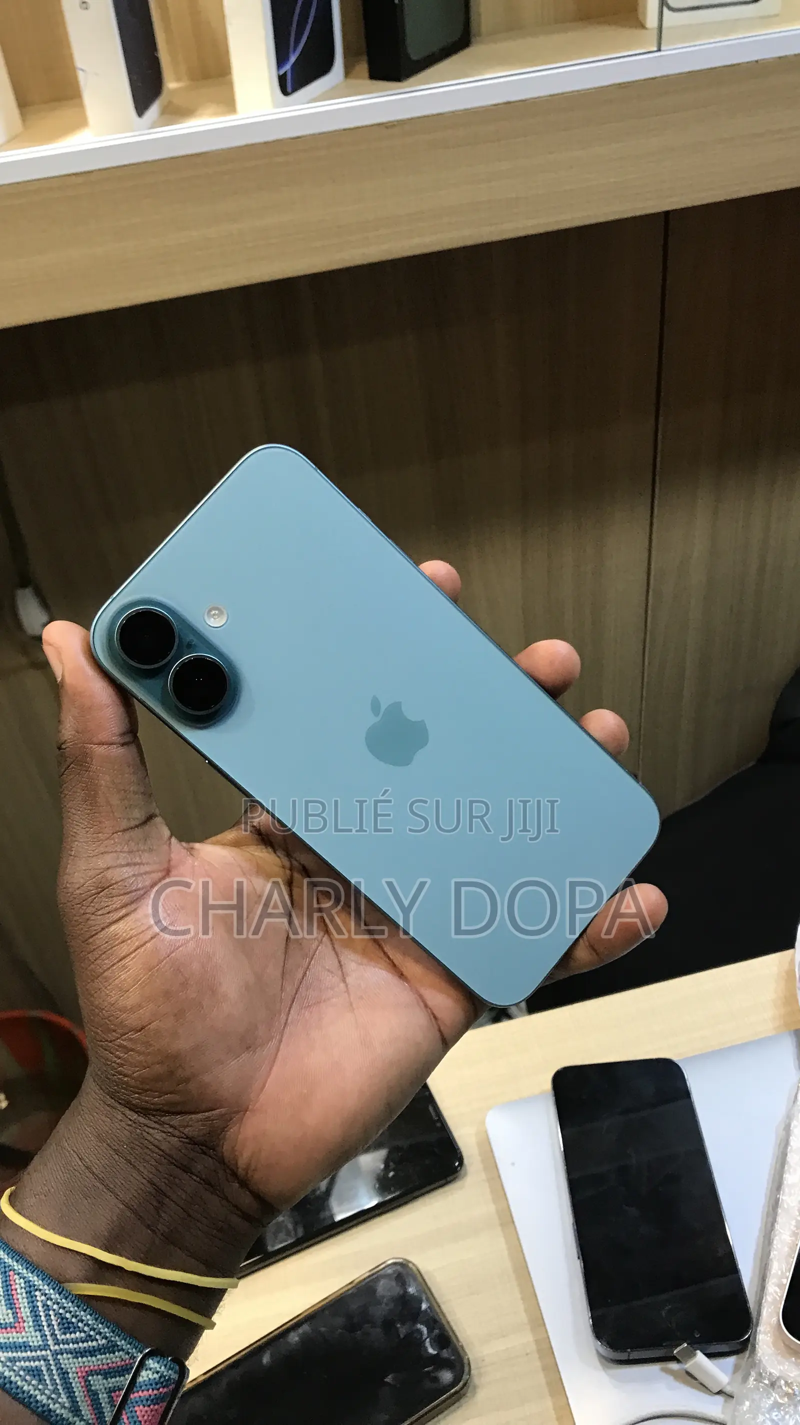Apple iPhone 16 Plus 128 GB Vert