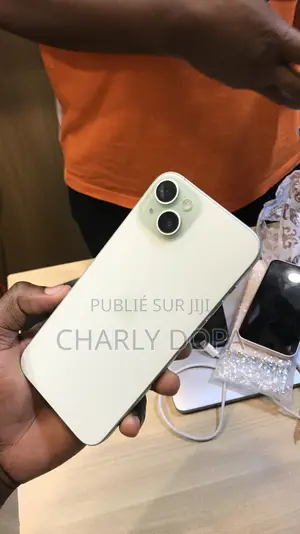 Apple iPhone 15 Plus 128 GB Vert